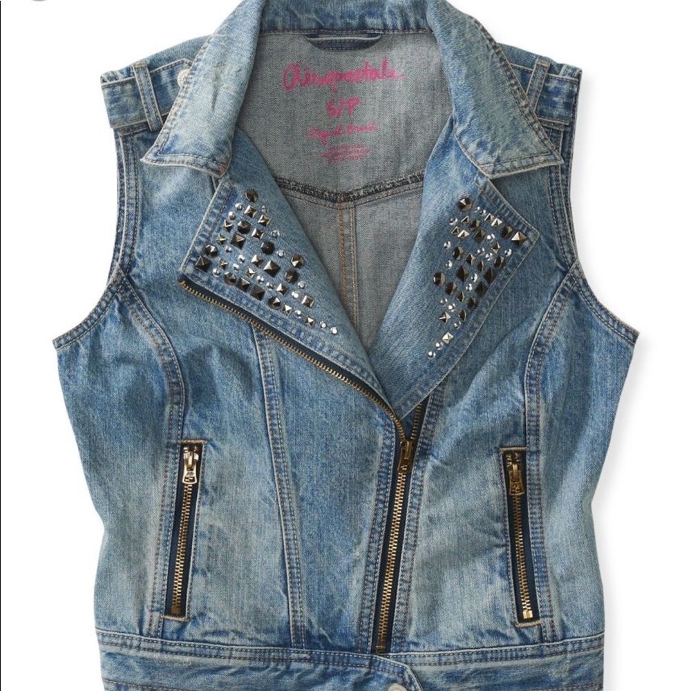Aeropostale,Light wash denim vest jacket